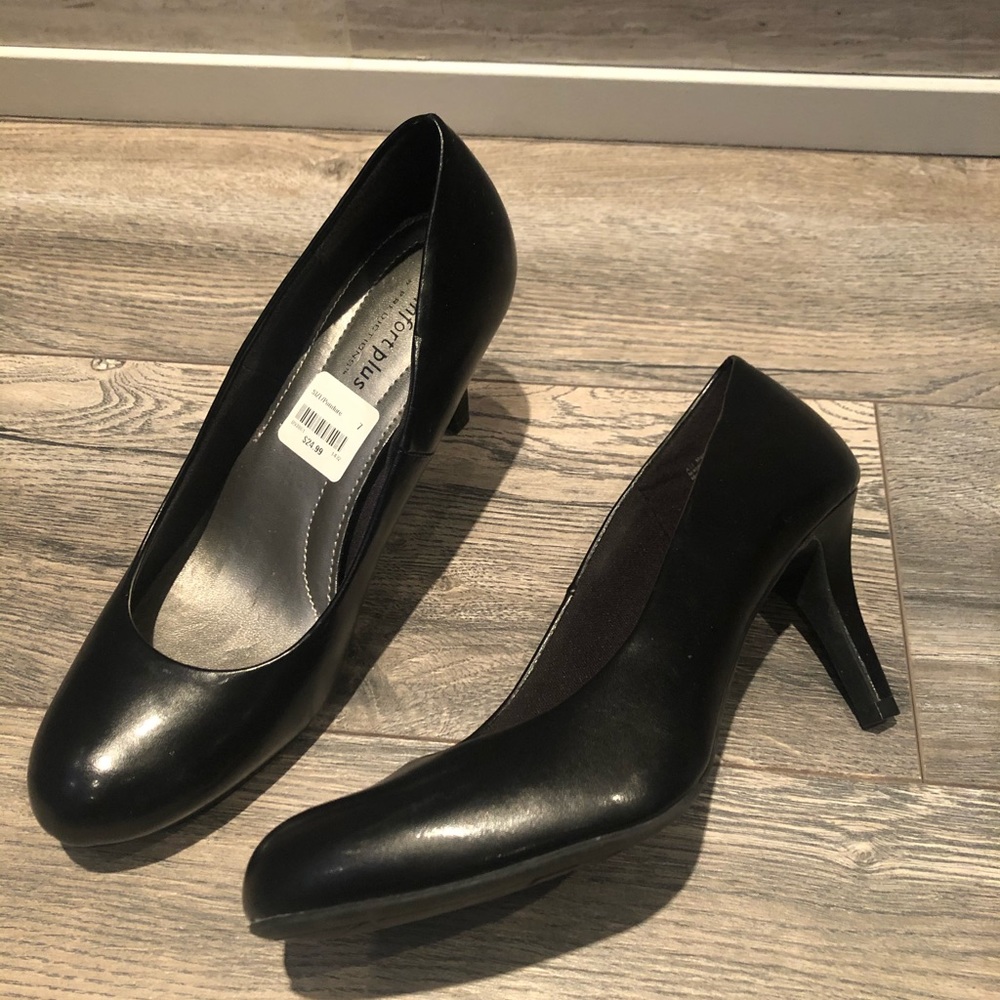 Heels - Picture 2 of 3
